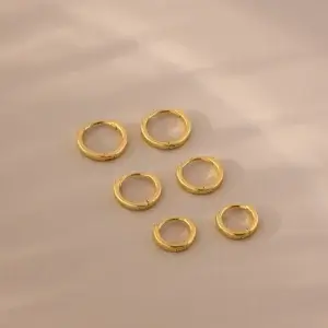 أنواع الأقراط النسائية واختلاف تصاميمها